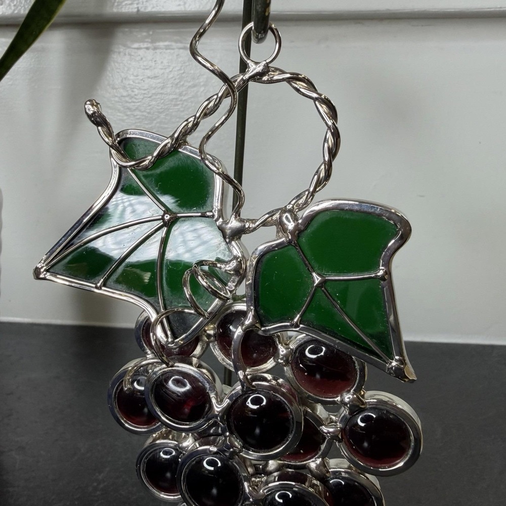 Vintage Stained Glass Purple Grapes Cluster Suncatcher - Picture 2 of 7